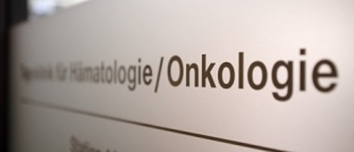 Schild mit der Aufschrift Onkologie